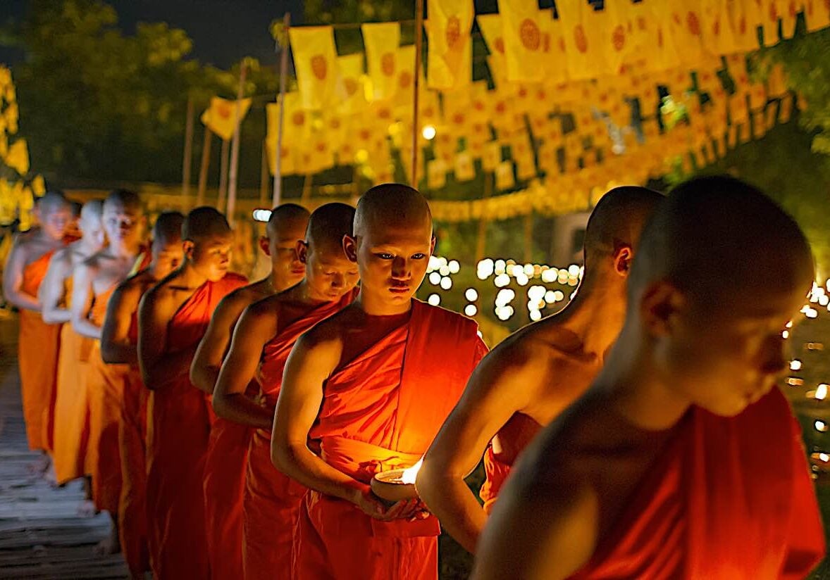 Buddha-Weekly-Vesak Day Thailand dreamstime_xxl_77107933-Buddhism